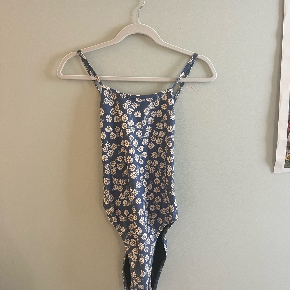 Jolyn, Retired pattern! Size 32